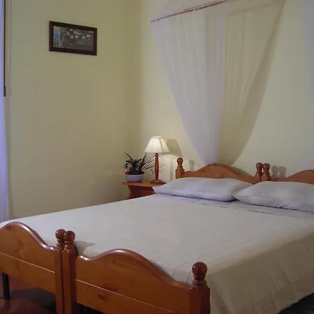 A Vinicius Et Mita Bed and Breakfast 4*