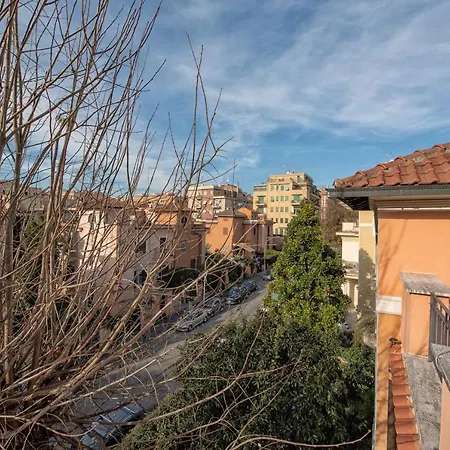 Couette-café A Vinicius Et Mita Rome